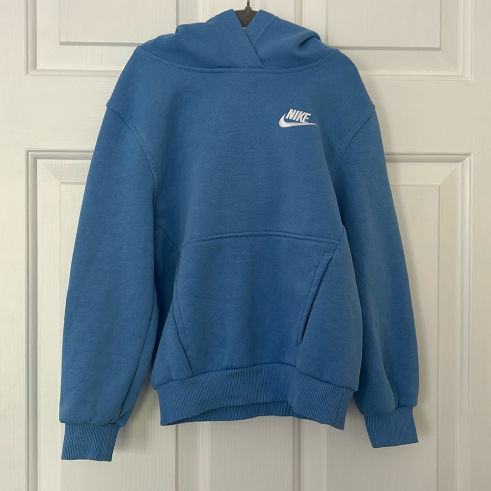 Nike kids club fleece hoodie and matching sweatpants